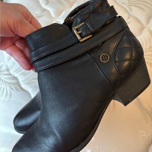 Liz Claiborne Quilted Black Ankle Booties